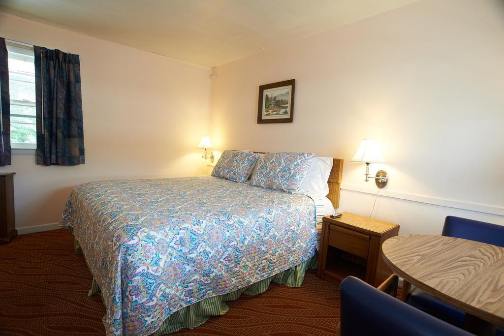 Clinton Motel Extérieur photo