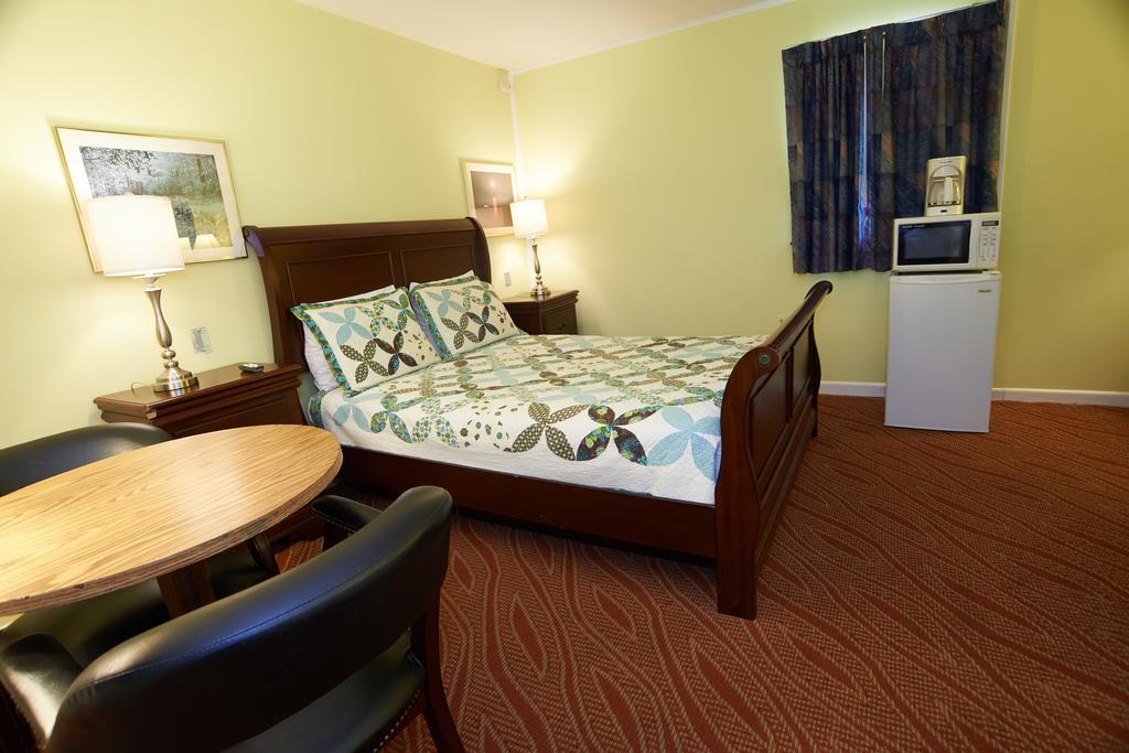 Clinton Motel Extérieur photo